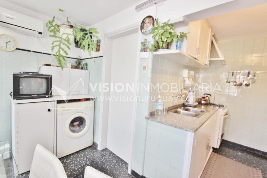 Casa impecable en La Teja, 3 dorm y 1 baño, barbacoa, garaje p/ 2 autos-18