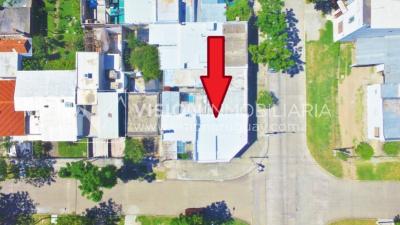 Casa impecable en La Teja, 3 dorm y 1 baño, barbacoa, garaje p/ 2 autos