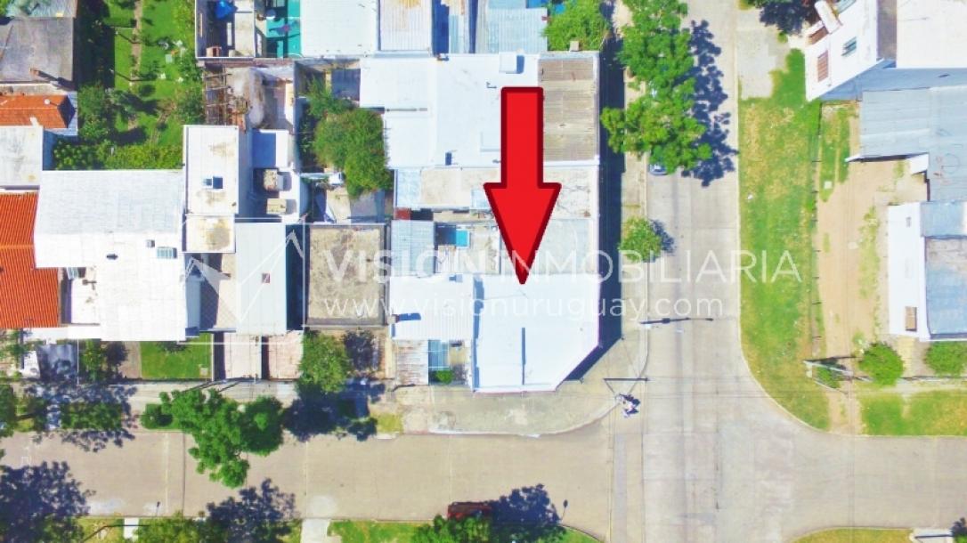 Casa impecable en La Teja, 3 dorm y 1 baño, barbacoa, garaje p/ 2 autos-44