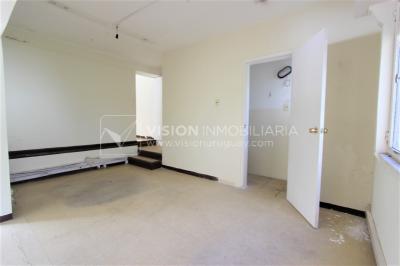 Padrón único de 641m2 en Pocitos con Casa de 13 ambientes, 302m2 construidos.