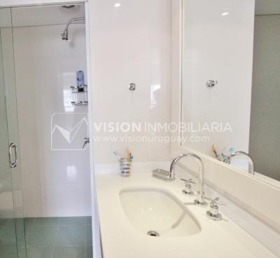 Apto en Aquarela Tower, lo mejor de Punta del Este | 4 dorm en suite + servicio, 253 m2 