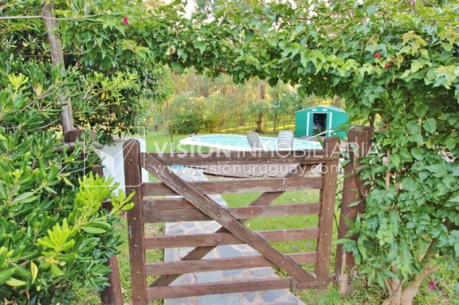 Chacra de 15 hás con el confort de hermosa casa reciclada, barbacoa y piscina climatizada.-22