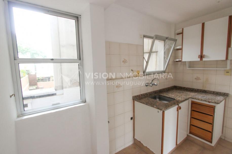 Apto. 1 Dorm. divino punto en Pocitos, a 200m de Rambla, 34m2. Alquiler $26.000 / GC $3500-19