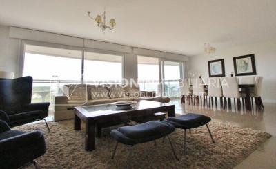 Apto en Aquarela Tower, lo mejor de Punta del Este | 4 dorm en suite + servicio, 253 m2 
