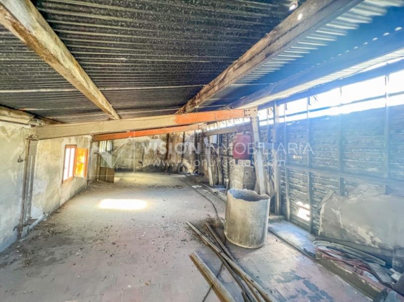 Venta de Palacete: Mansión señorial de 1913 de 690 m2 interiores y 224 de terrazas; 4 plantas, una reciclada inmaculada de gran nivel, completamente Amueblada. Ciudad Vieja. Inversión: U$ 400.000 dólares-70