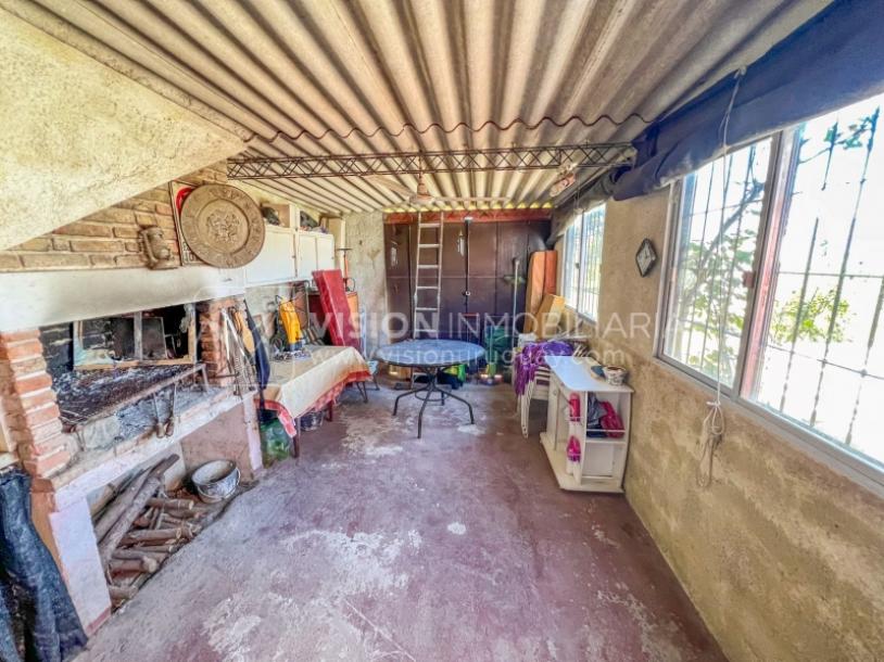 Venta conjunta de Dos Casas independientes en un gran terreno de 622 m2, una de 2 Dormitorios y 1 Baño, la otra de 1 Dormitorio y 1 Baño, Parrillero, Garaje. Barrio Español del balneario Atlántida, 8 cuadras al Norte de la Interbalnearia por Ruta 11.-62