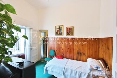 Casa impecable en La Teja, 3 dorm y 1 baño, barbacoa, garaje p/ 2 autos