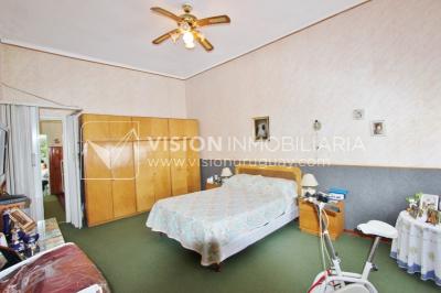 Casa impecable en La Teja, 3 dorm y 1 baño, barbacoa, garaje p/ 2 autos