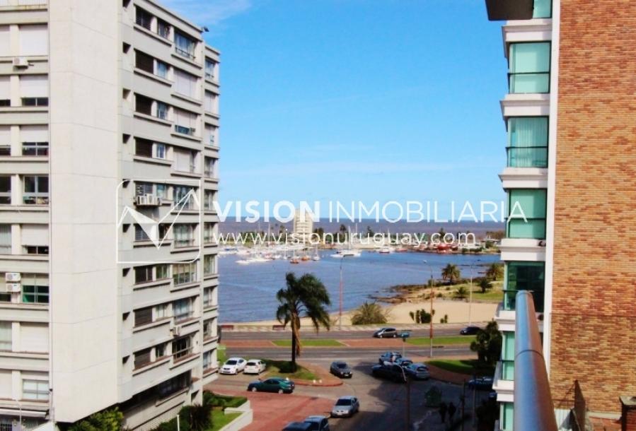 Apto en Puertito del Buceo, 4to Piso, finas terminaciones, a estrenar ya.-2