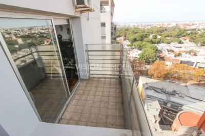 Tres Cruces Apto 1 Dorm, Piso 15 - vistas, Balcón y Terraza Lav, 43 m2.