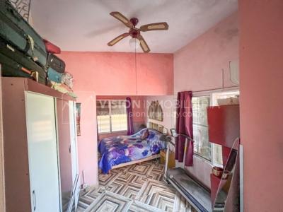 Venta conjunta de Dos Casas independientes en un gran terreno de 622 m2, una de 2 Dormitorios y 1 Baño, la otra de 1 Dormitorio y 1 Baño, Parrillero, Garaje. Barrio Español del balneario Atlántida, 8 cuadras al Norte de la Interbalnearia por Ruta 11.