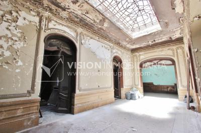 Edificio Palacio Amézaga, oportunidad de inversión, a reciclar para sede corporativa, oficinas u otro destino, 1500 m2 en el corazón de la Cd. Vieja.