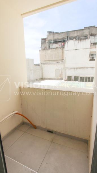 Apto nuevo 2 Dorm, 1 Baño, Av Libertador, 3er Piso MB vista, Sol directo todo el día, 2 balcones, 51 m2, Centro / Aguada. Renta sin impuestos: Vivienda Social.-32