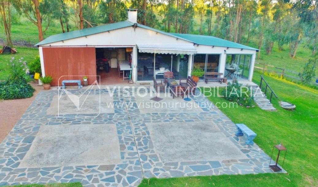 Chacra de 15 hás con el confort de hermosa casa reciclada, barbacoa y piscina climatizada.-11