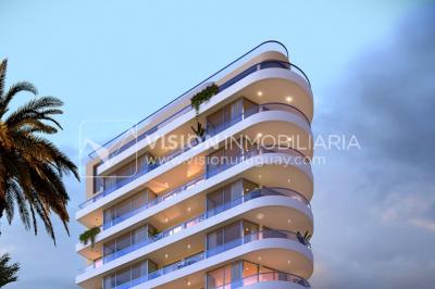 Penthouse Piso 11 frente al GOLF