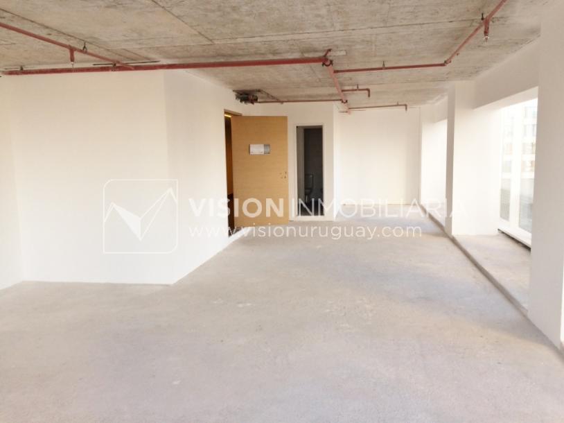 Oficina en Torre IV - Mvdeo. World Trade Center-9