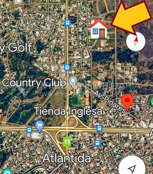 Venta conjunta de Dos Casas independientes en un gran terreno de 622 m2, una de 2 Dormitorios y 1 Baño, la otra de 1 Dormitorio y 1 Baño, Parrillero, Garaje. Barrio Español del balneario Atlántida, 8 cuadras al Norte de la Interbalnearia por Ruta 11.-72