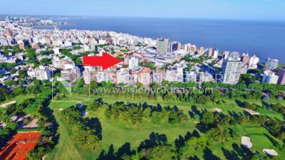 Apartamento-Monoambiente equipado, 25 m2, frente al Punta Carretas Shopping.