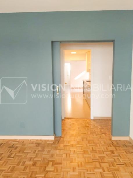 Apartamento en Rambla Piso alto al Puertito del Buceo 3 dorm + Servicio, 180 m2; Alquiler U$S 2.250 / GC $31.000-16