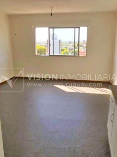 Monoambiente para Inversión frente a Tres Cruces Terminal y Shopping, Piso 4. Renta $13.000 pesos - INVIERTA U$ 73.500 dólares.
