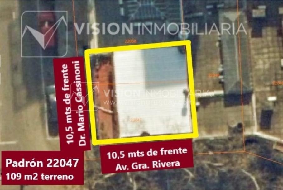 Oportunidad Alquiler de Local Comercial en la Esquina de Av Gral Rivera y Mario Cassinoni casi Bvar Artigas. $100.000 pesos mensuales, sin GC. Son 95 m2, Planta Baja.-37