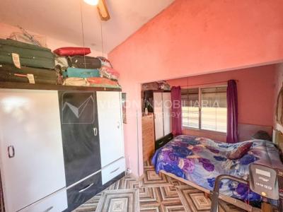 Venta conjunta de Dos Casas independientes en un gran terreno de 622 m2, una de 2 Dormitorios y 1 Baño, la otra de 1 Dormitorio y 1 Baño, Parrillero, Garaje. Barrio Español del balneario Atlántida, 8 cuadras al Norte de la Interbalnearia por Ruta 11.
