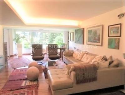 Alquile U$S 3.900 /mes - Distinguido Apartamento en Carrasco de 234 m2, 4 Dormitorios más Servicio, 2 Garajes.