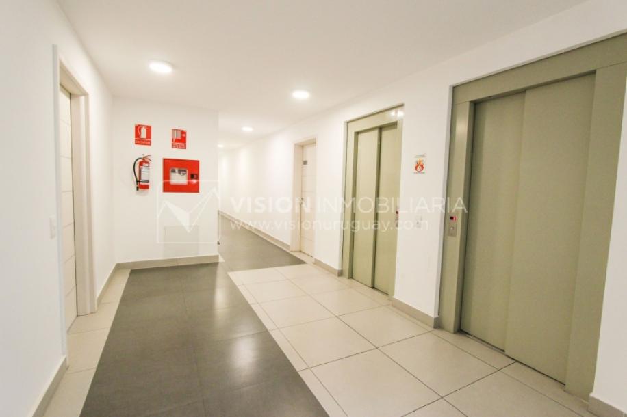 Apto nuevo 2 Dorm, 1 Baño, Av Libertador, 3er Piso MB vista, Sol directo todo el día, 2 balcones, 51 m2, Centro / Aguada. Renta sin impuestos: Vivienda Social.-43