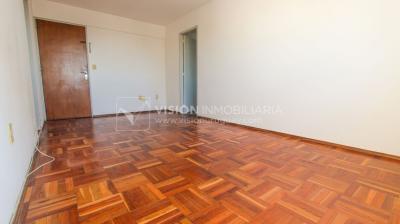 Apto 2 Dorm 1 Baño, Piso 5 MB vista, Terraza Lav, 50 m2., Centro