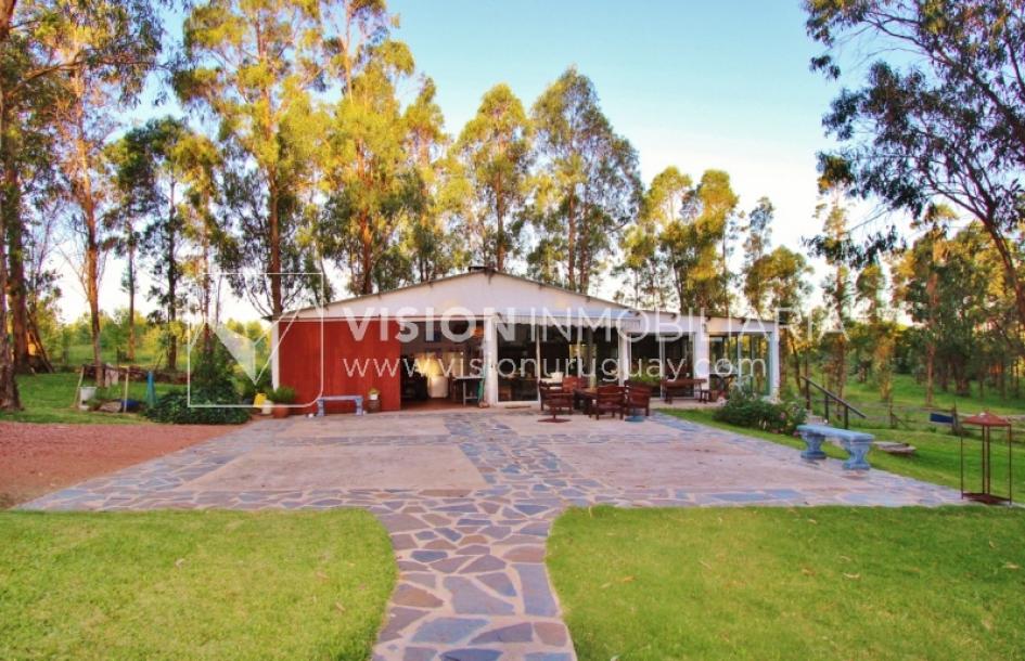 Chacra de 15 hás con el confort de hermosa casa reciclada, barbacoa y piscina climatizada.-26