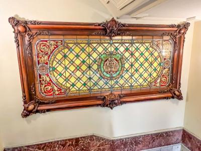 Oportunidad de Inversión: Venta de Mansión de 1905 de prestancia Señorial. Son 676 m2 en 2 plantas. Inmaculada, gran nivel. Amueblada. Ciudad Vieja. Terreno de 393 m2. Fachada de 10,5 mts. por calle Misiones. Protección Patrimonial grado 3 - U$ 507.1