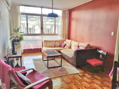 Apto. con Renta, 2 Dorm y 2 Baños, 63 m2, Cordón Sur, 2do Piso por Escalera, Parrillero compartido