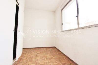 Alquila Apto. de 200m2 sobre el Parque Villa Biarritz, 3 dorm+servicio, garaje