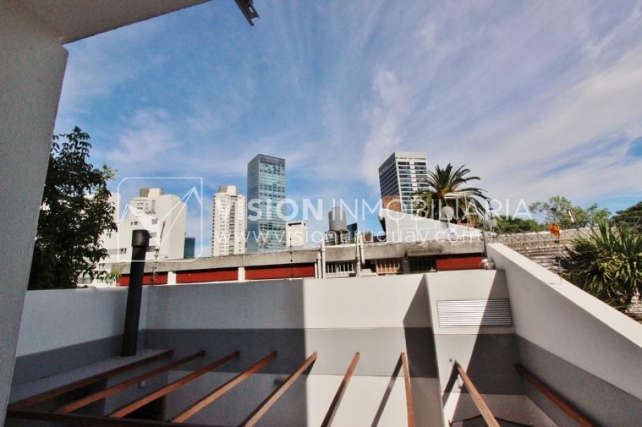 Aptos con Renta U$S 1,250 xMes en Puerto del Buceo, 1er Piso, finas terminaciones.-17