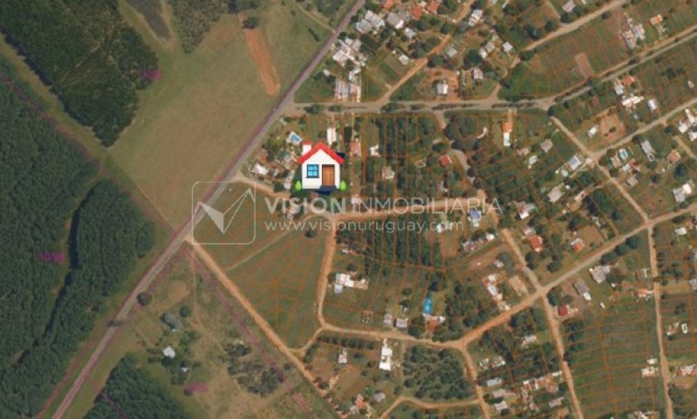 Venta de Casa / Chacra en Lagos del Norte, Rivera. 1.769 m2 de Terreno y 137 m2 Construidos. Piscina. Casa en una planta, Construcción Tradicional con Tejas. 4 dormitorios y 2 baños completos. Gran estufa a Leña. U$ 115.000 dólares-34