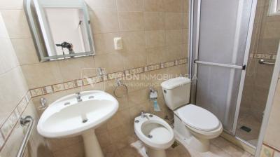 Apto. 1 Dorm. divino punto en Pocitos, a 200m de Rambla, 34m2. Alquiler $26.000 / GC $3500