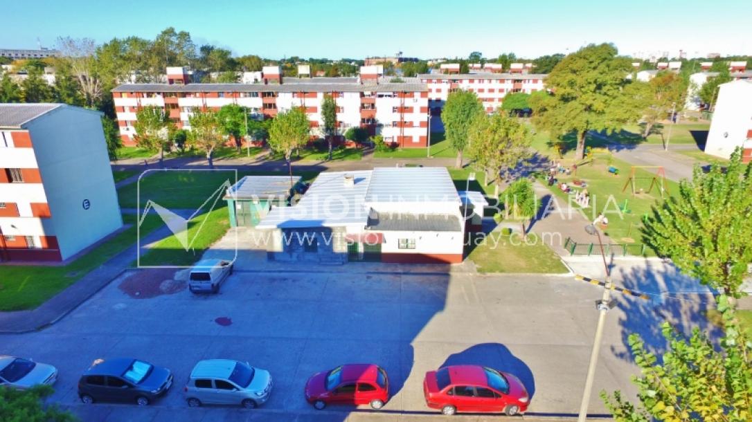 Apartamento de 2 dormitorios y 1 baño, Villa Española, 2do piso.-8