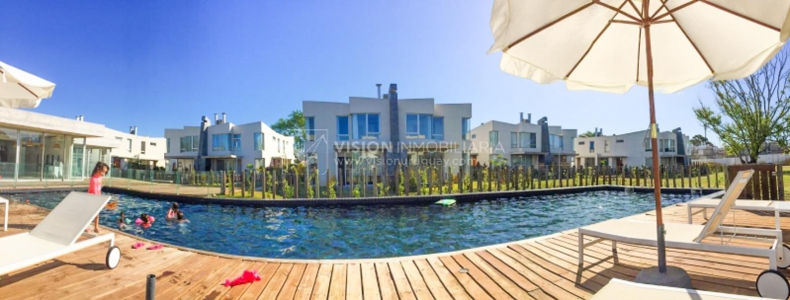 Casas . 3 dorm y 3 baños, Barrio Privado GREENS Arq. Carlos Ott, Barra de Carrasco - U$ 330.000-43