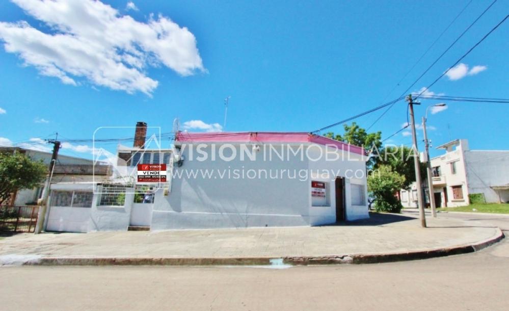 Casa impecable en La Teja, 3 dorm y 1 baño, barbacoa, garaje p/ 2 autos-1