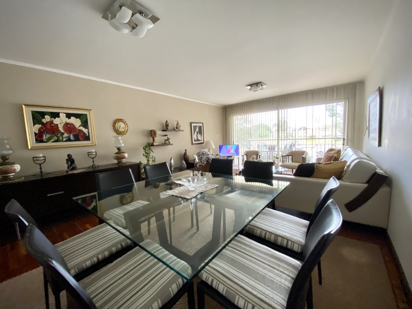 Excelente apto en Carrasco-1