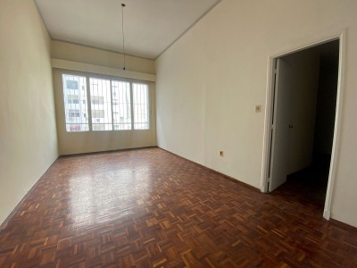 Alquiler Amplio Apartamento Centro
