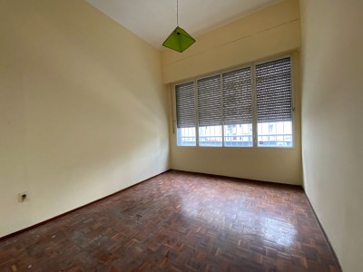 Alquiler Amplio Apartamento Centro