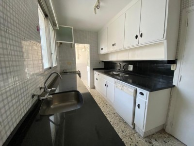 Estupendo apto sobre rambla de Pocitos