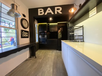 Muy buena casa en venta y alquiler en Carrasco.