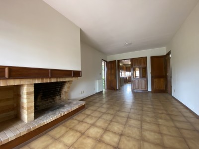 Espléndida casa en Carrasco, ideal familia numerosa o empresa.