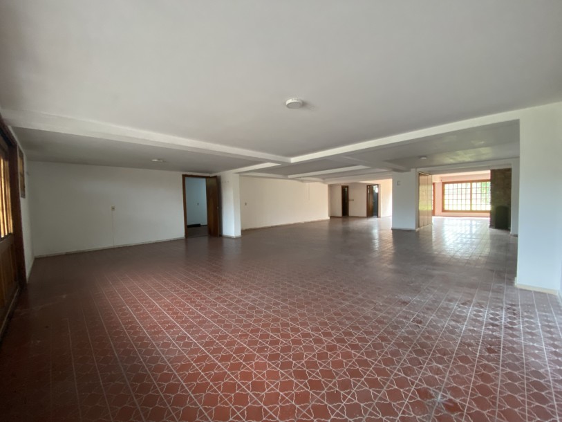 Espléndida casa en Carrasco, ideal familia numerosa o empresa.-20