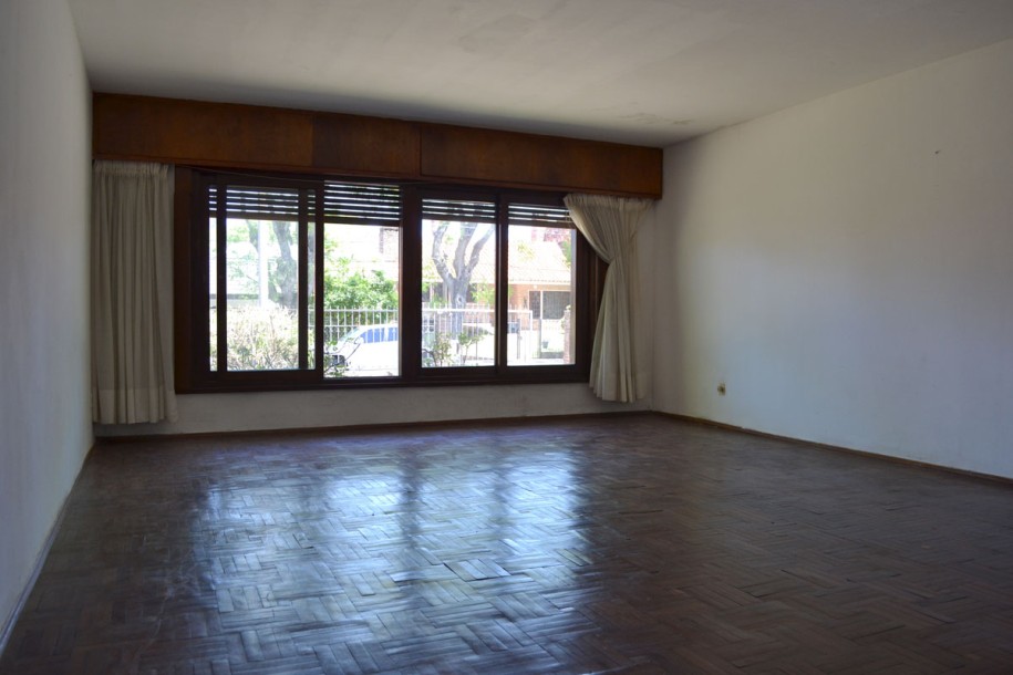 Alquiler Amplia Casa En Excelente Zona De Carrasco-2