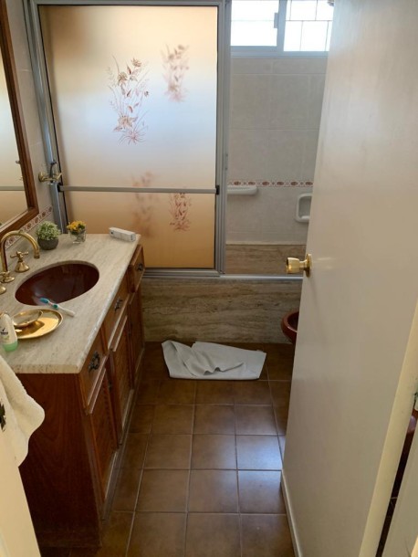 Muy agradable propiedad horizontal en zona Club Náutico-6