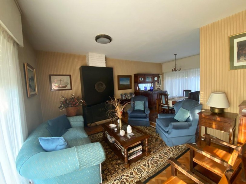 Muy agradable propiedad horizontal en zona Club Náutico-3